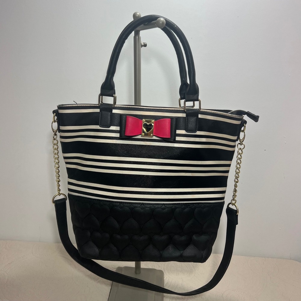 Betsey Johnson Striped Heart Quilted Tote Bag Black White Pink Bow Crossbody